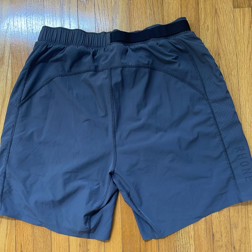 Rhone Swift 7” Running Short - Gray - Sz Small - image 5